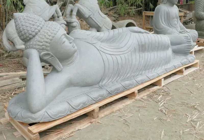 Product image 4 of the product “Lying Buddha, 310cm wide, made from riverstone ”
